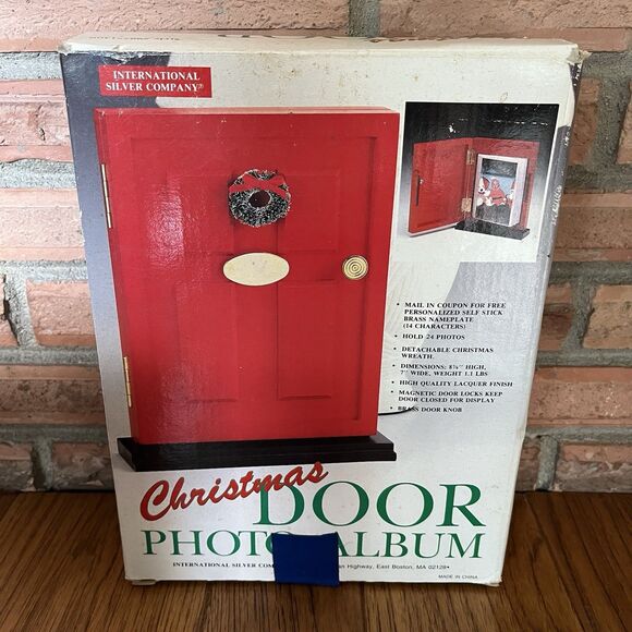 Red Door Photo Album By International Silver Co Brass Door Knob Christmas Wreath - Picture 10 of 11